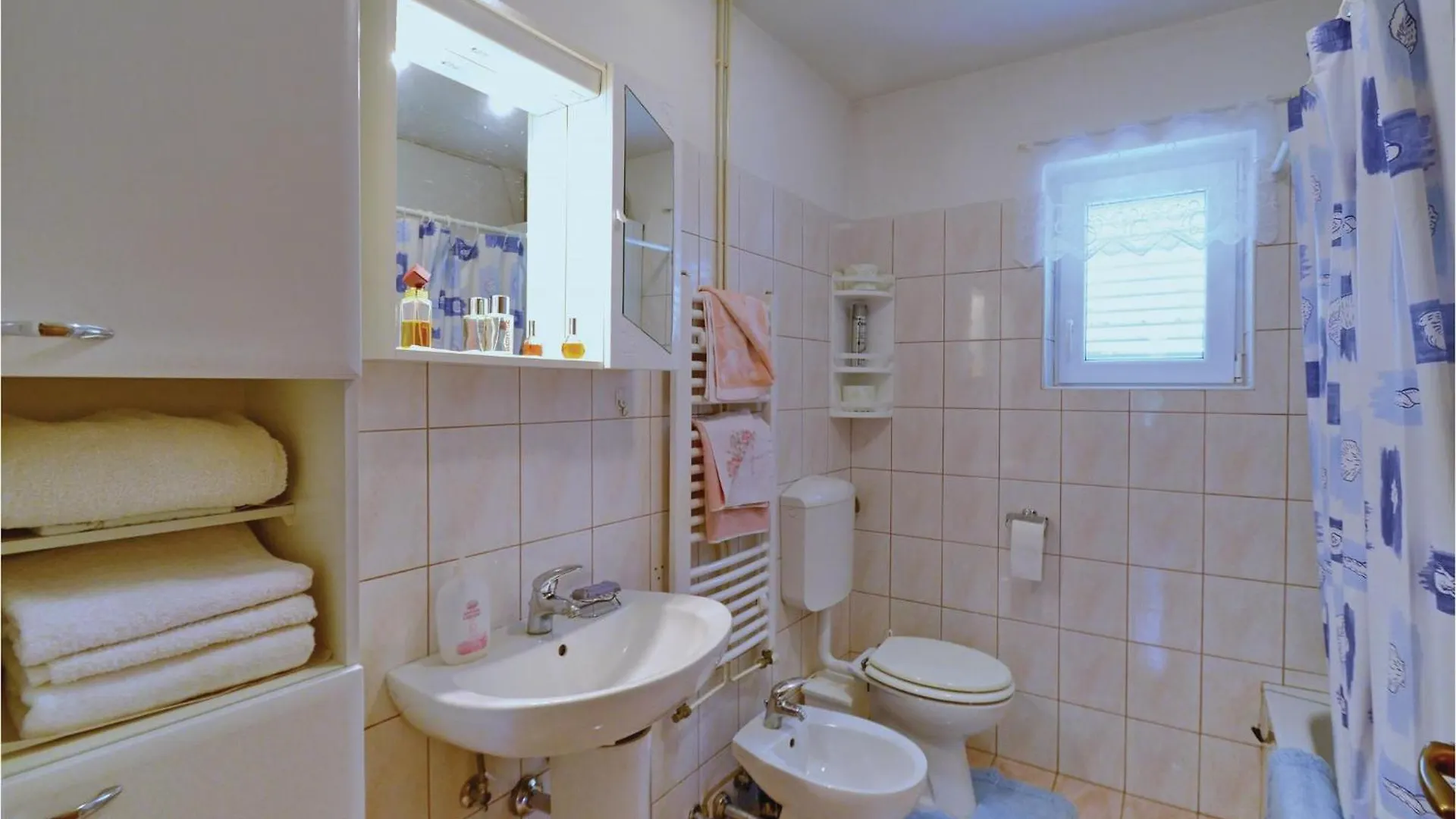 Holiday home 1 Bedroom Stunning Home In Marceljani Vinez