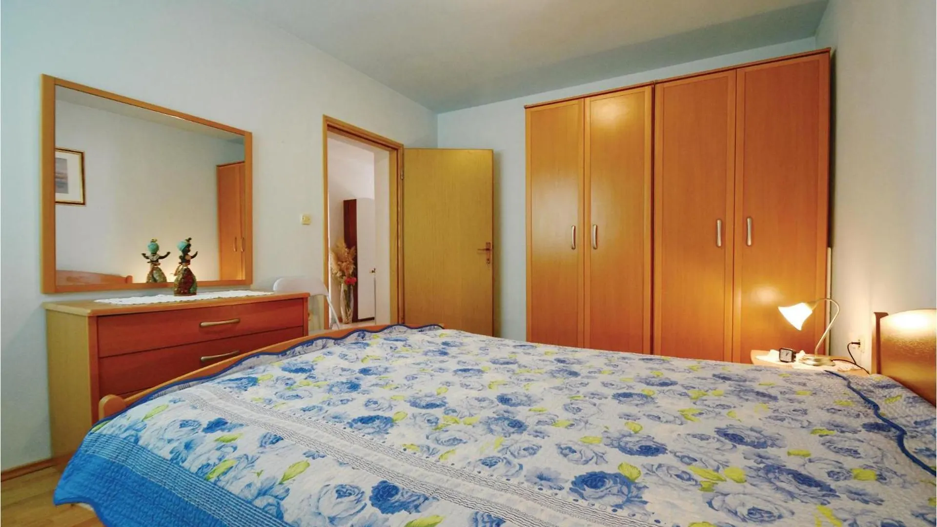 1 Bedroom Stunning Home In Marceljani Vinez Holiday home